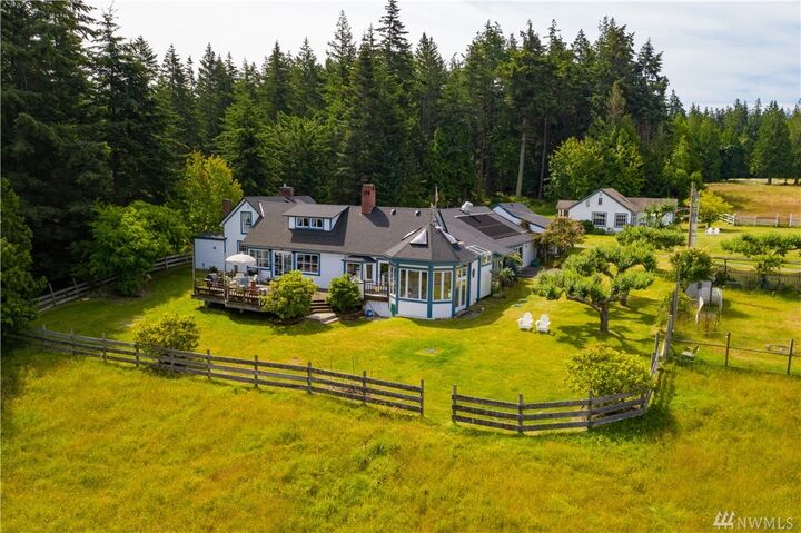 Property Photo:  260 Tidewinds Lane  WA 98245 