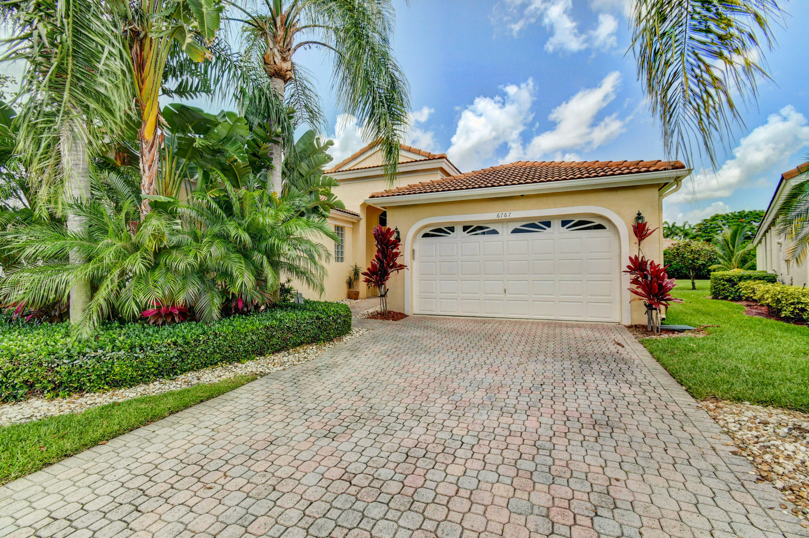 Property Photo:  6767 Portside Drive  FL 33496 