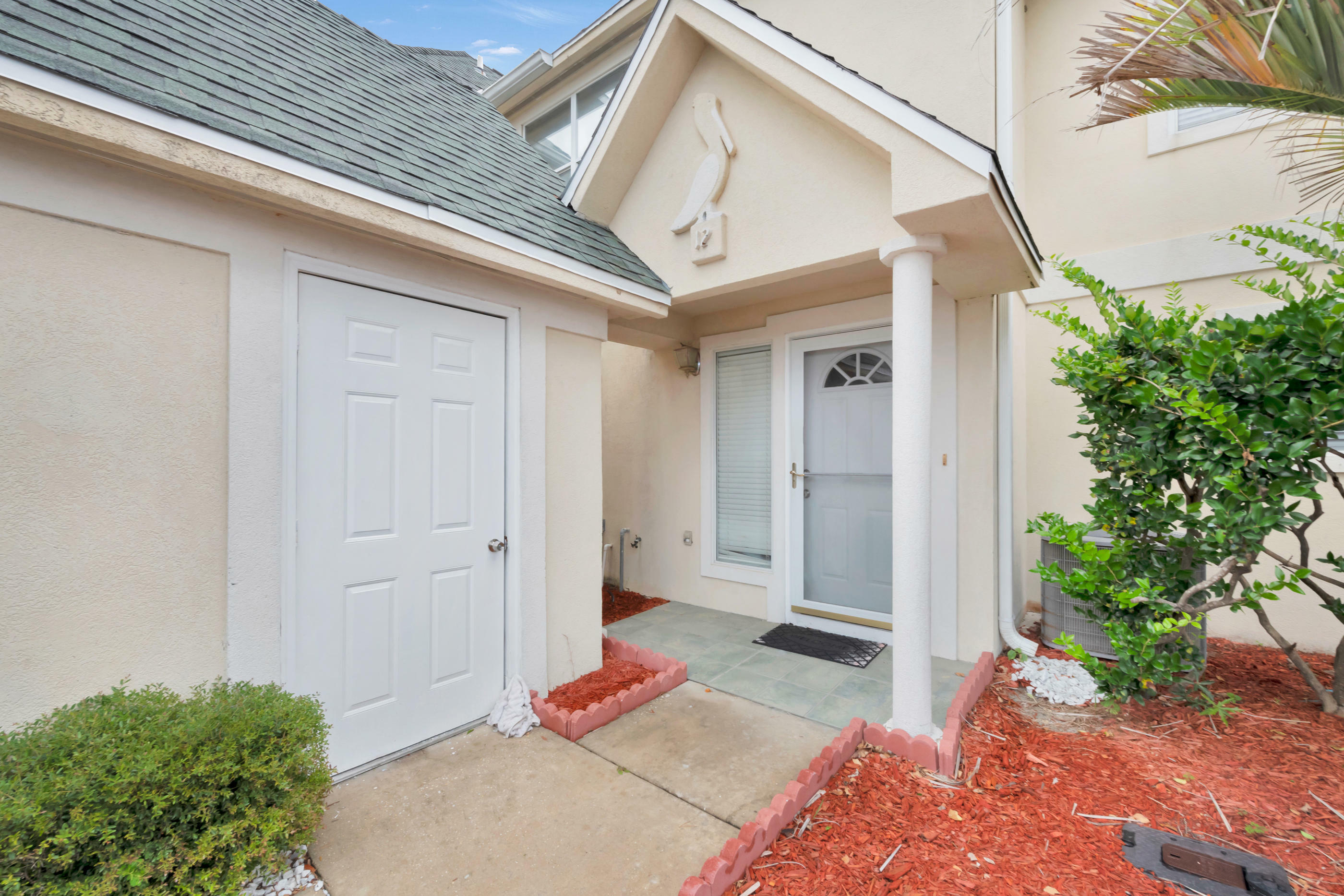 Property Photo: 234 Pelican Place Unit 12 FL 32541