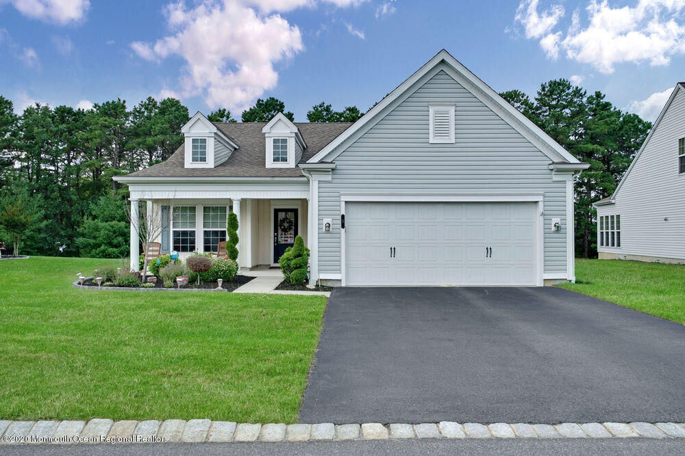 Property Photo:  5 Gainsborough Lane  NJ 08759 