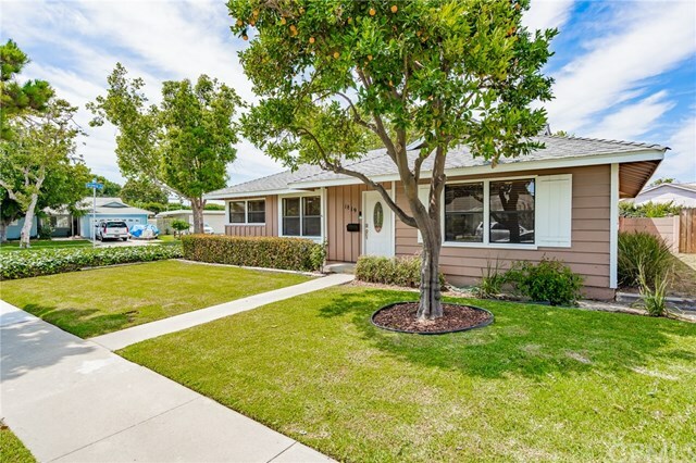 Property Photo: 1819 Stevely Avenue CA 90815