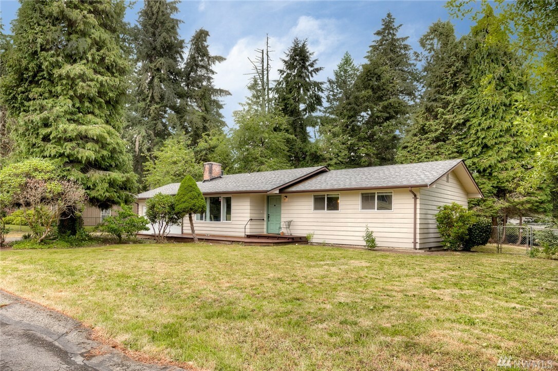 Property Photo:  14308 11th Ave S  WA 98444 