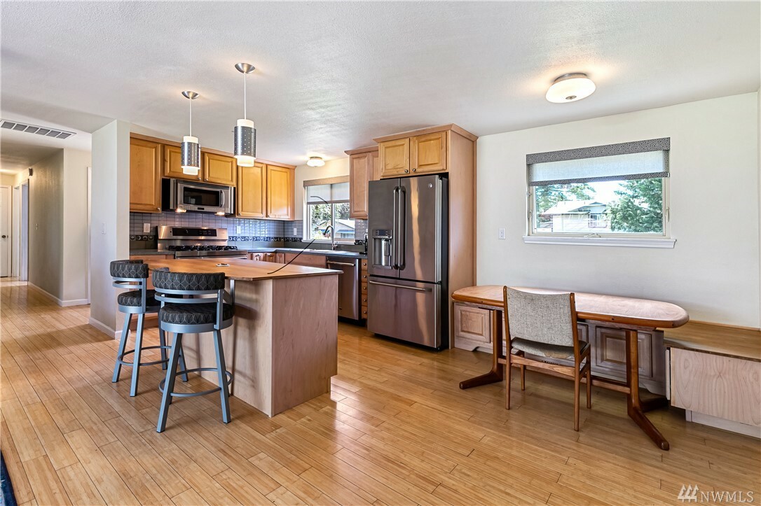 Property Photo:  6153 Aquarius Ave  WA 98248 