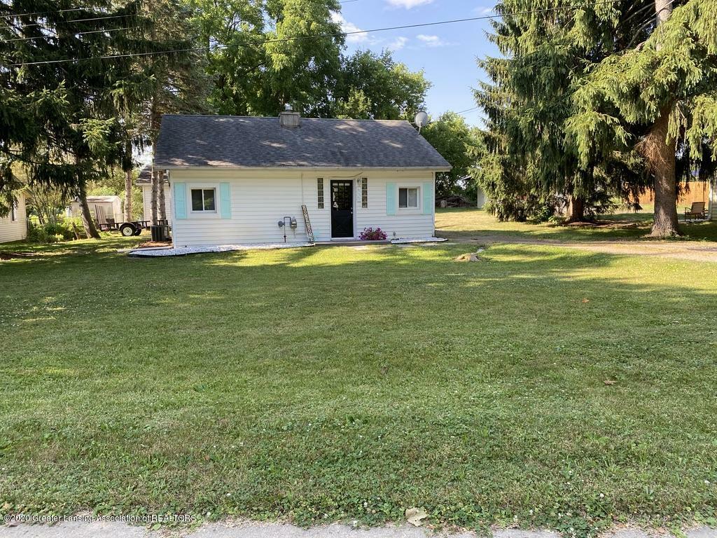 Property Photo: 912 E Webb Drive MI 48820