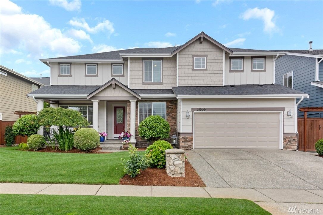 Property Photo:  21909  39th Drive SE  WA 98021 