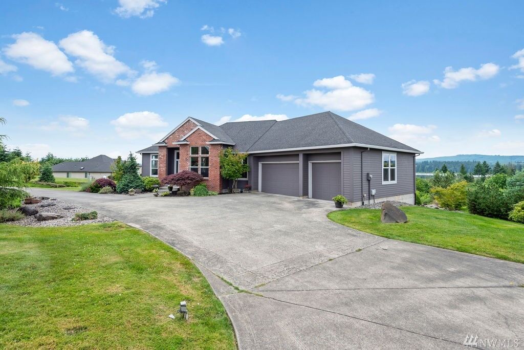 Property Photo: 16 Bairn Drive WA 98645