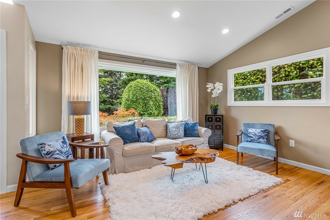 Property Photo: 3620 47th Ave SW WA 98116