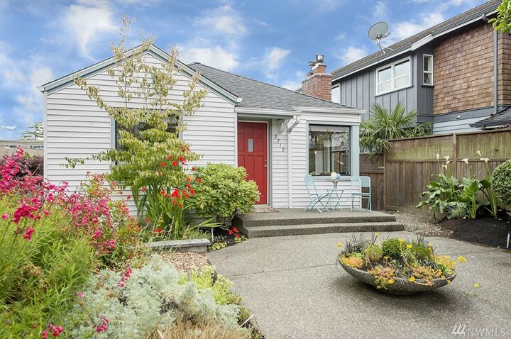 Property Photo:  3712  35th Avenue SW  WA 98126 