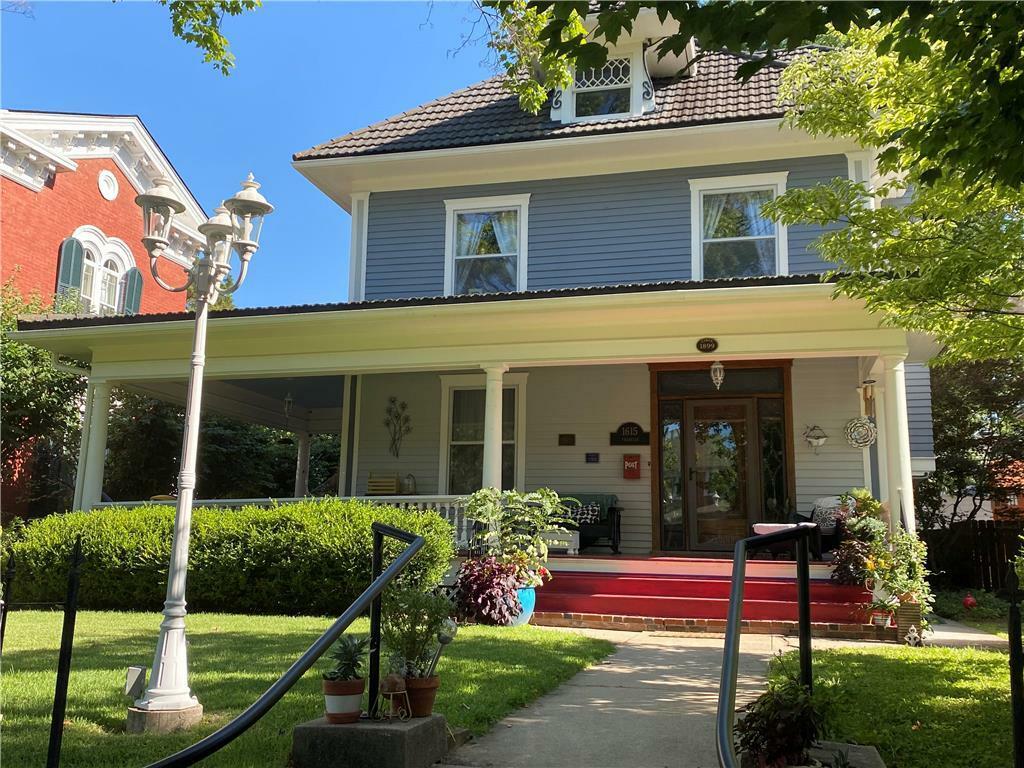 Property Photo: 1615 Franklin Avenue MO 64067
