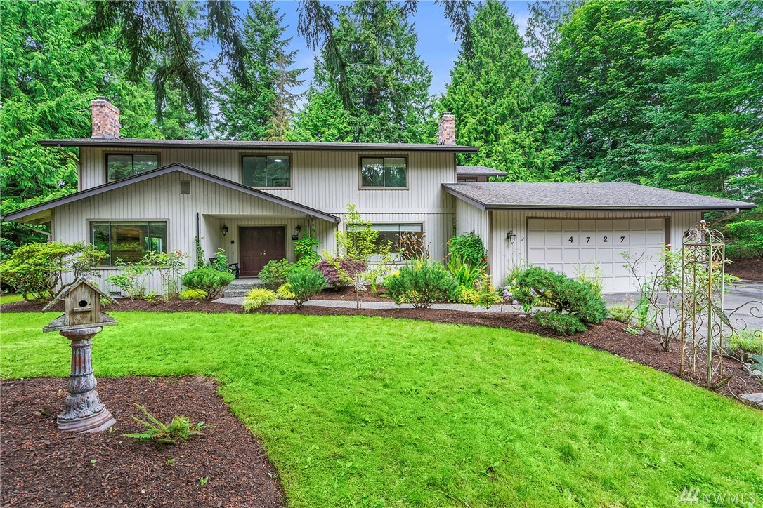 Property Photo: 4727 136 Place SW WA 98026