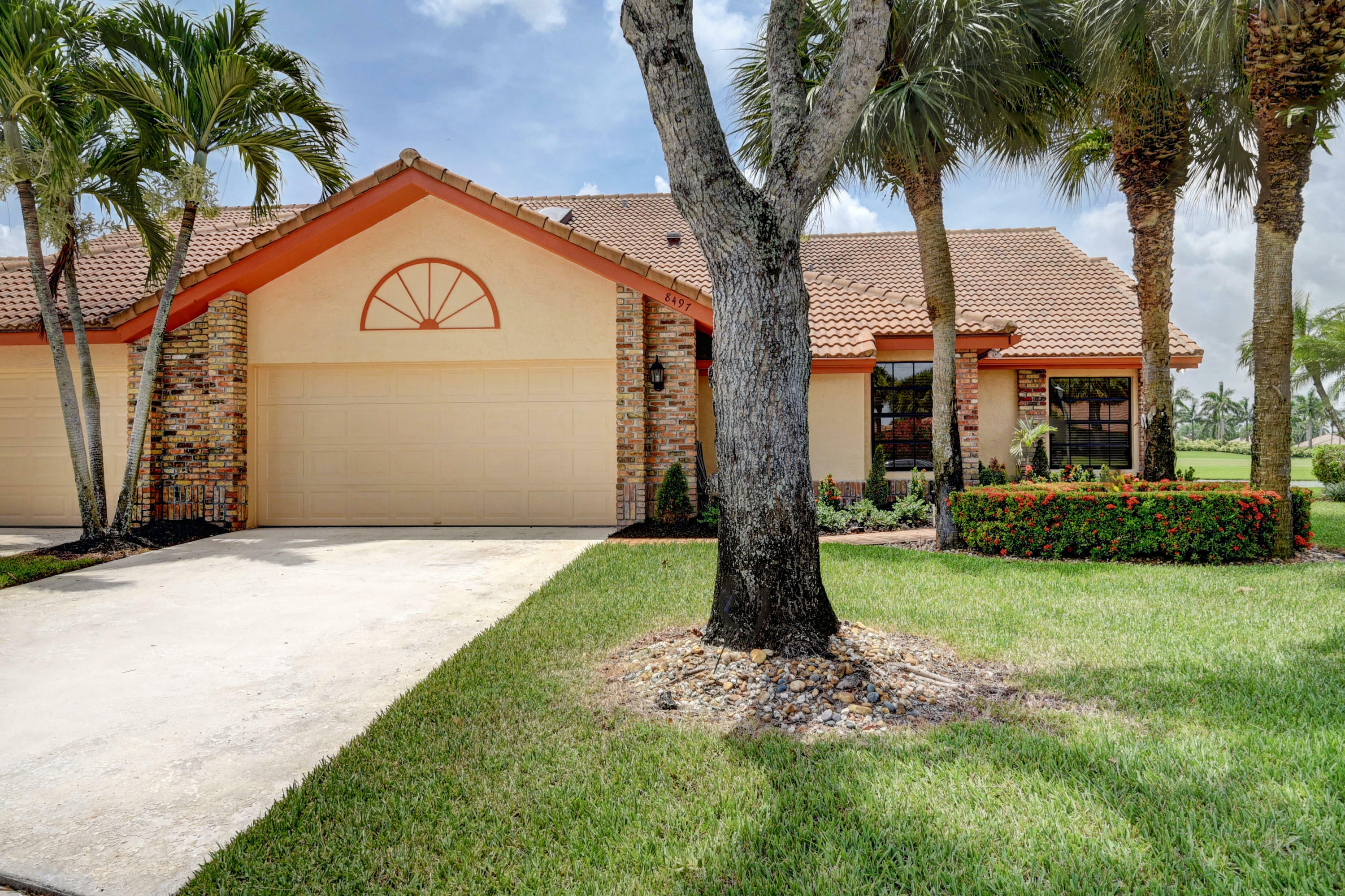 Property Photo: 8497 Heather Place FL 33472