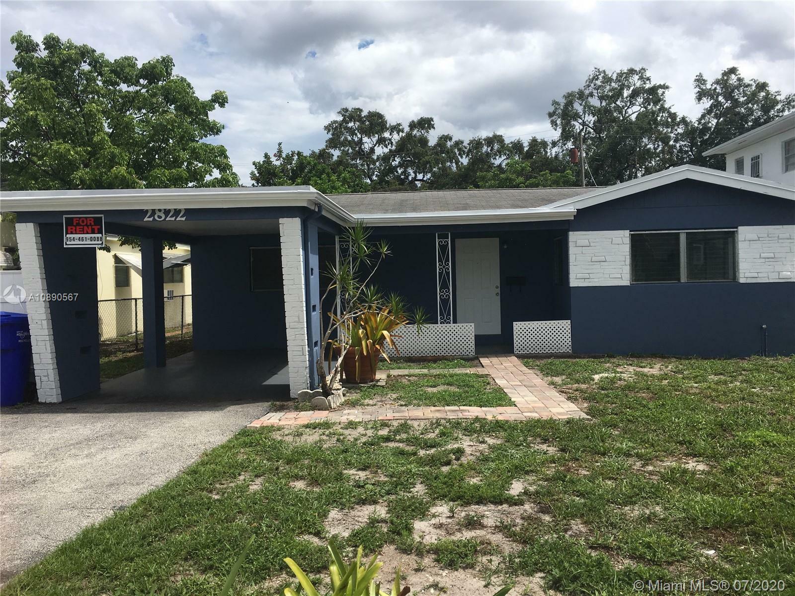 Property Photo: 2820 Fillmore St FL 33020