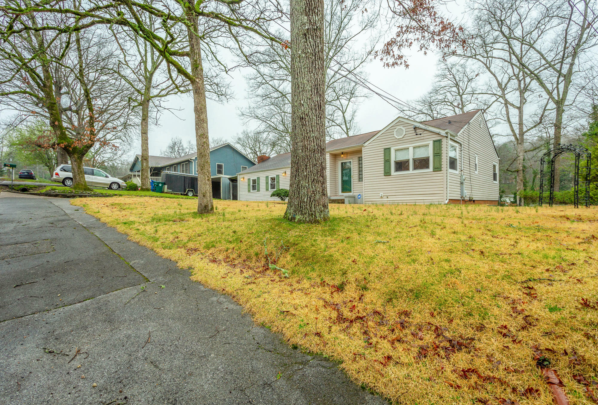 Property Photo:  3313 Lockwood Drive  TN 37415 