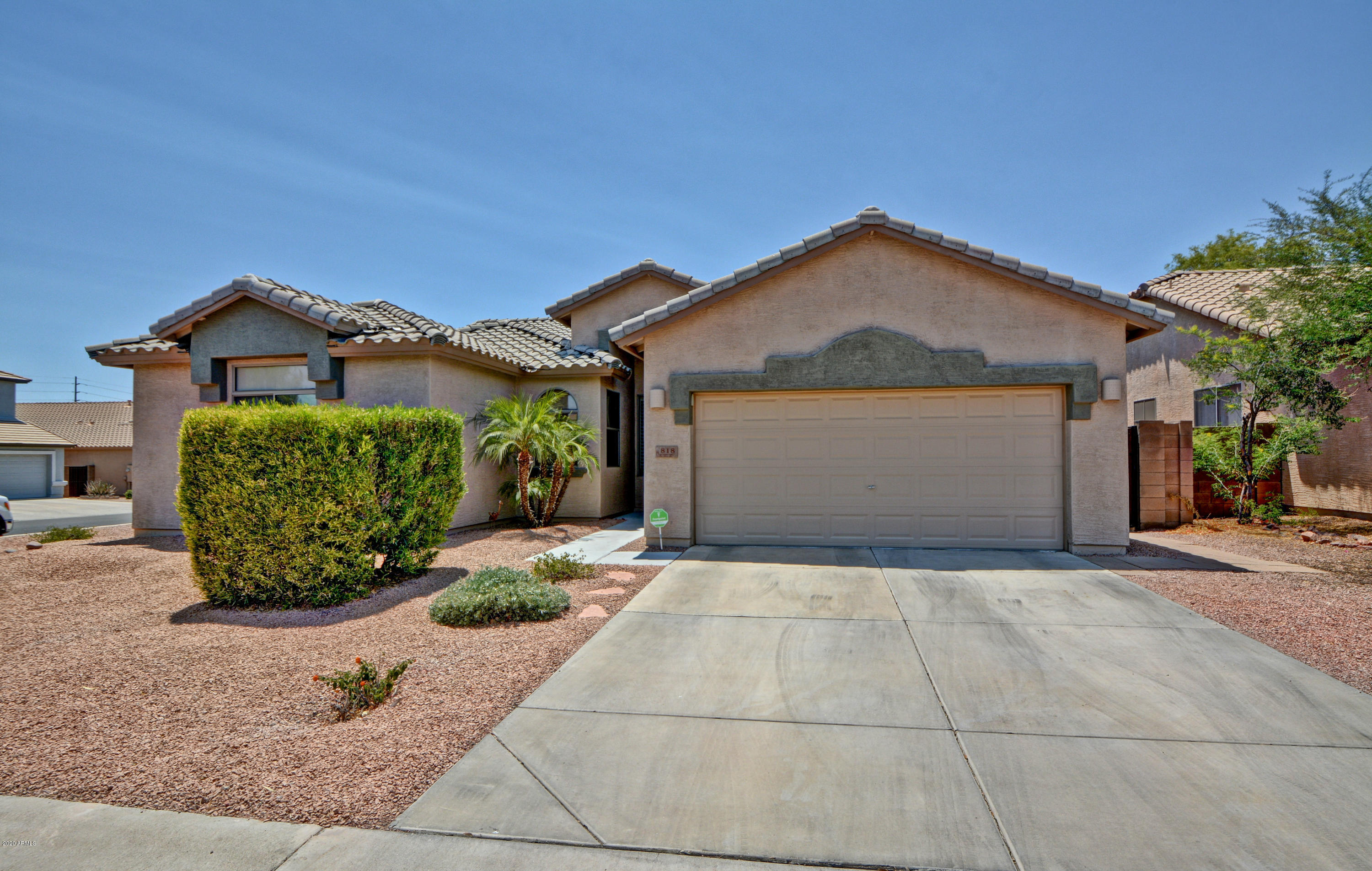 Property Photo: 818 S 119th Avenue AZ 85323
