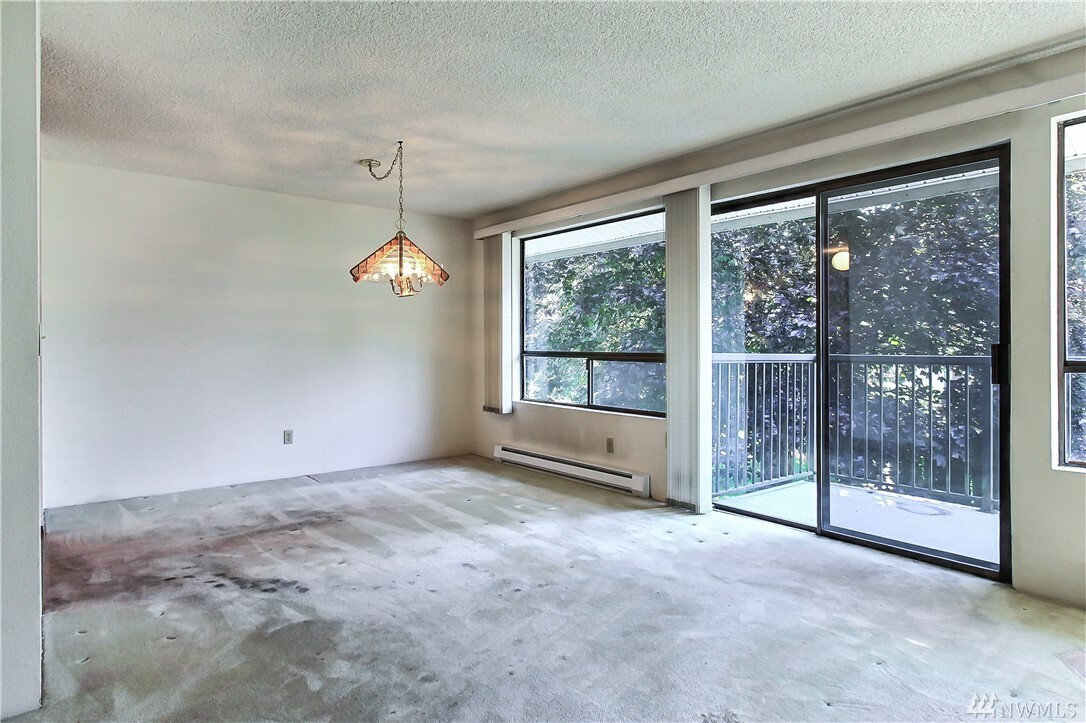 Property Photo: 1906 SW 318th Place 17D WA 98023