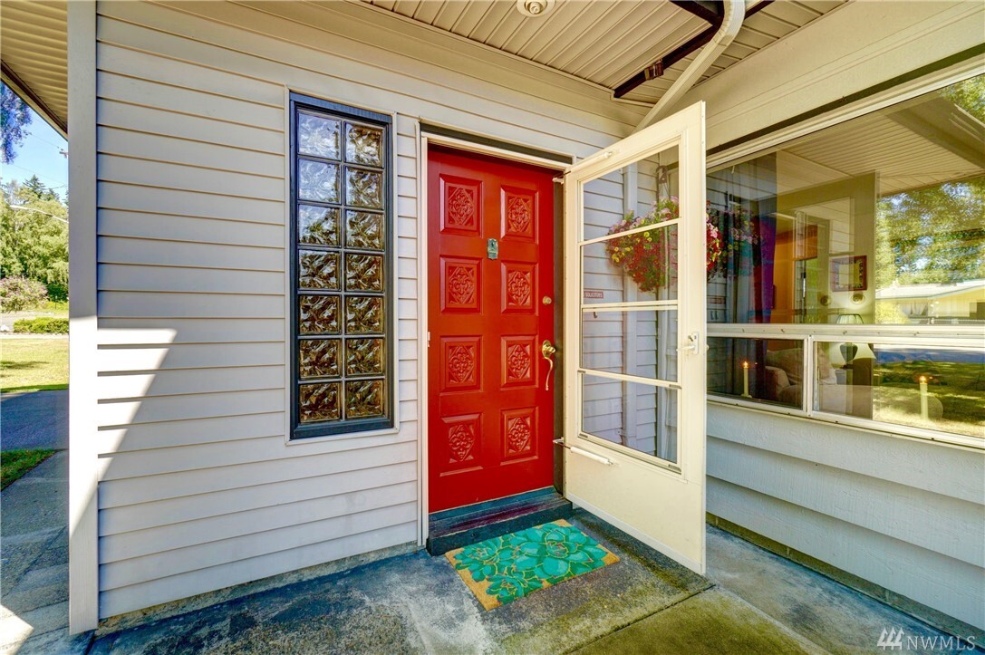 Property Photo: 705 Wallin Street WA 98310