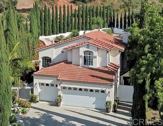 Property Photo:  637 Avilar Ct  CA 92078 