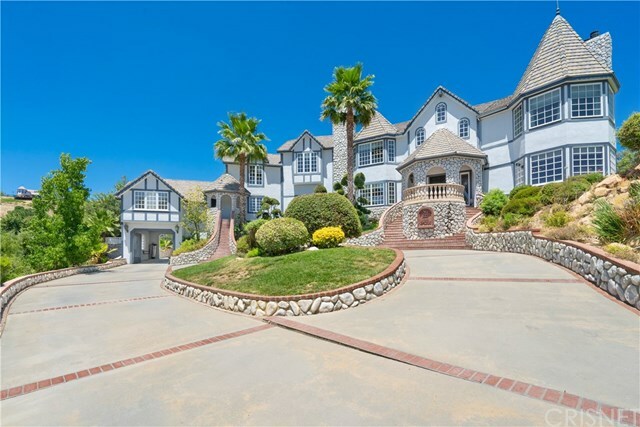 Property Photo:  1 Mustang Lane  CA 91307 