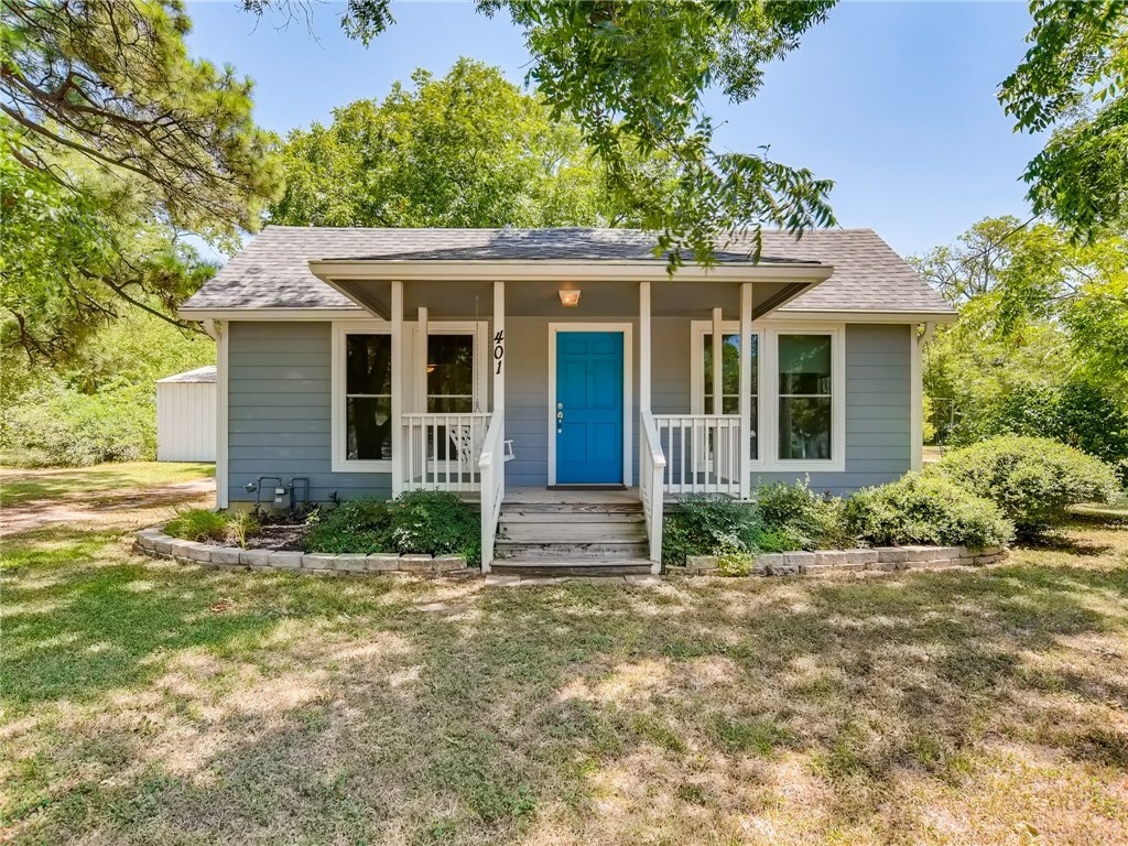 Property Photo:  401 Taylor Road  TX 78621 