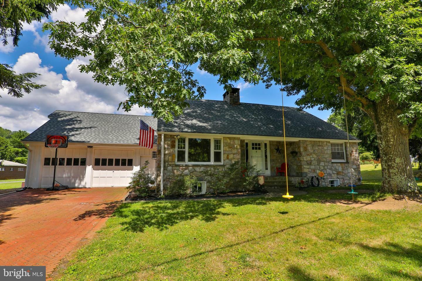 Property Photo:  5251 Acorn Drive  PA 18049 