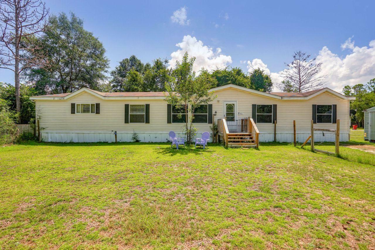 Property Photo:  5111 Second Avenue  FL 32539 