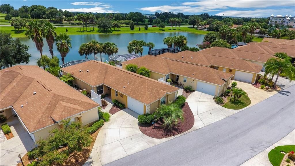Property Photo: 1388 Chateau Way FL 32162