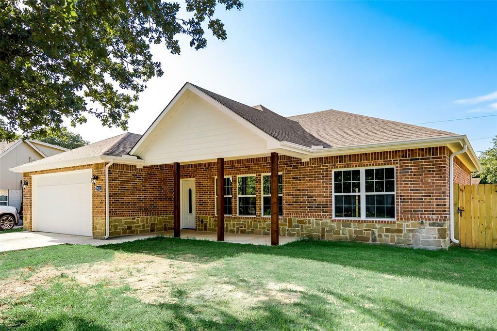 Property Photo: 14323 Oakwood Lane TX 75180