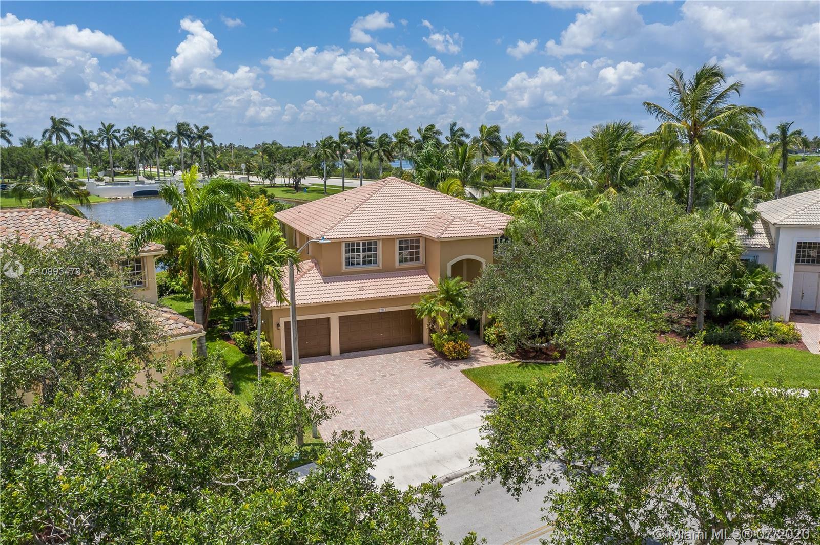 Property Photo: 17094 NW 15th St FL 33028