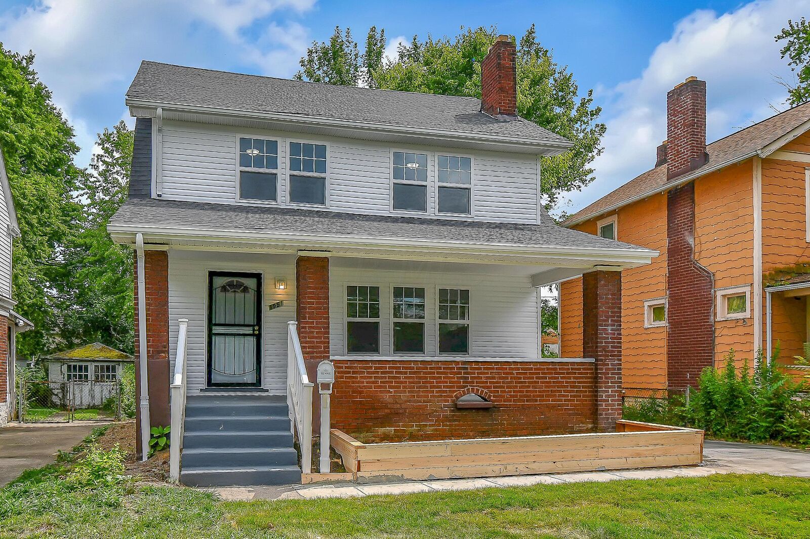 Property Photo:  1951 Maryland Avenue  OH 43219 