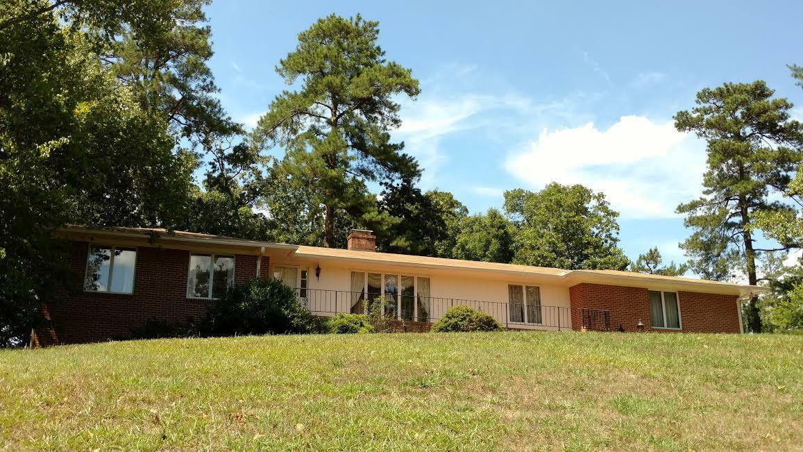 Property Photo:  200 Dogwood Cir  GA 30728 