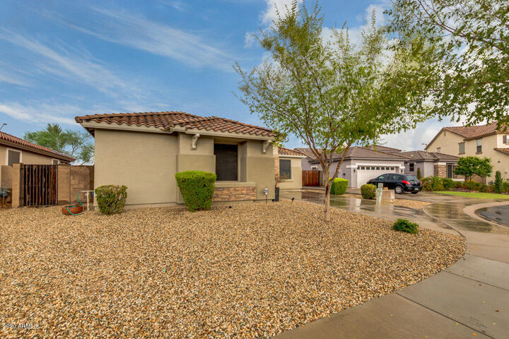 Property Photo:  122 S 154th Lane  AZ 85338 