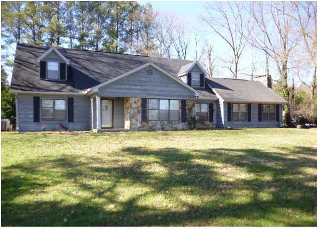 Property Photo: 13986 Tabor Road AL 35961