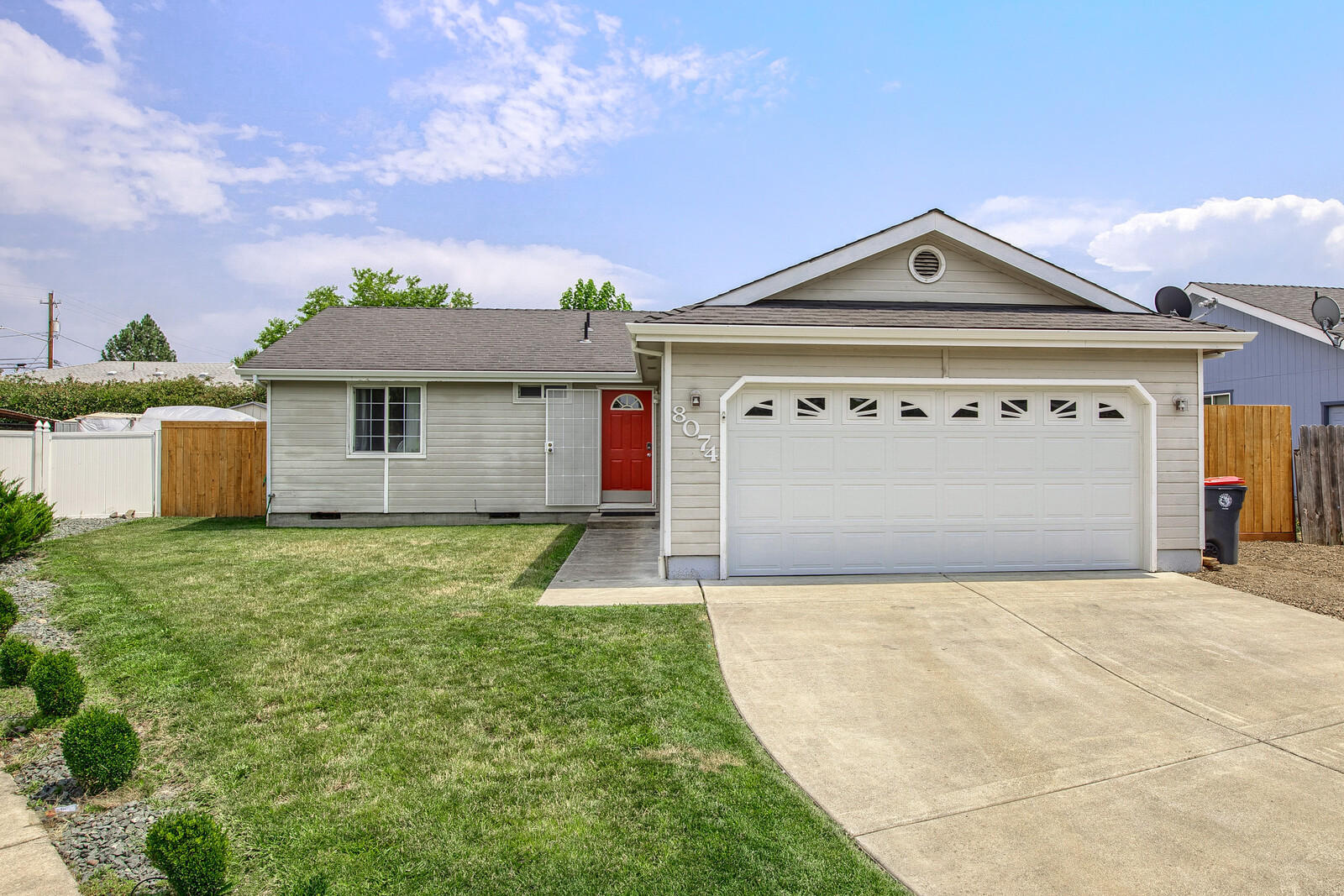 Property Photo:  8074 Thunderhead Avenue  OR 97503 