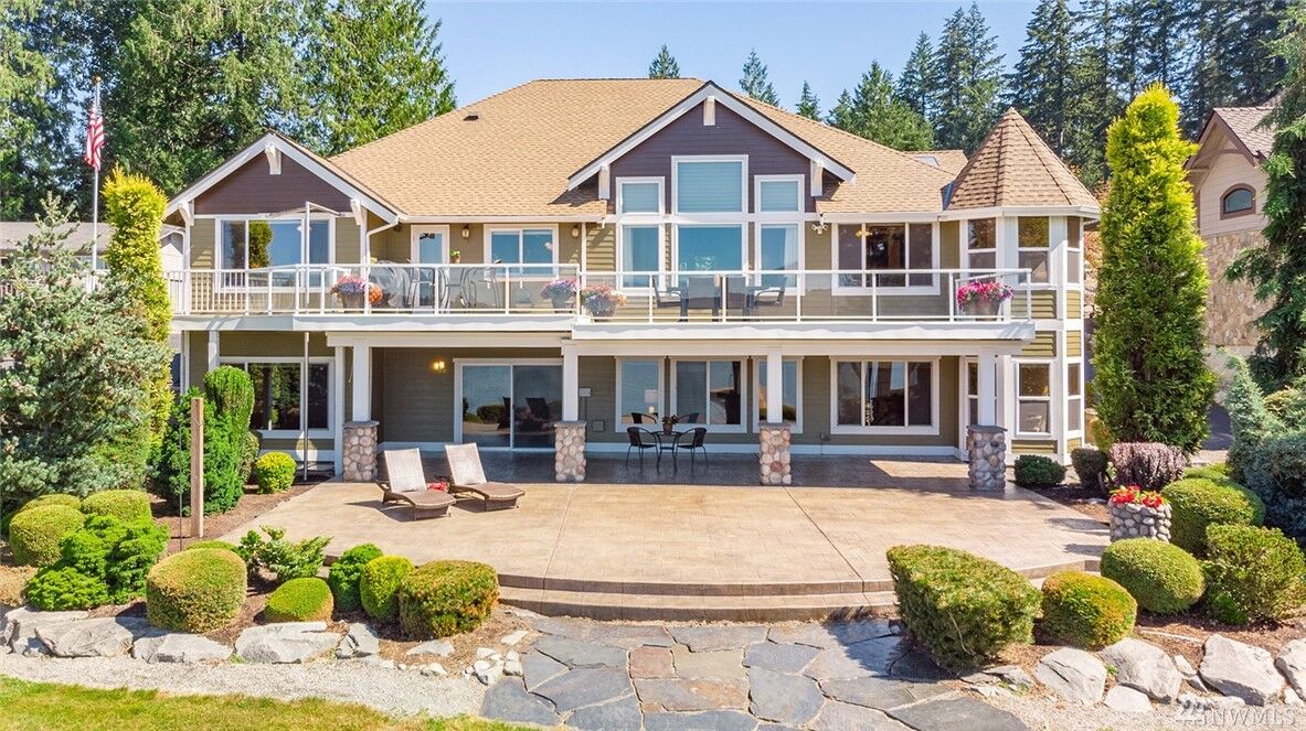 Property Photo:  17423  Topaz Loop SE  WA 98597 