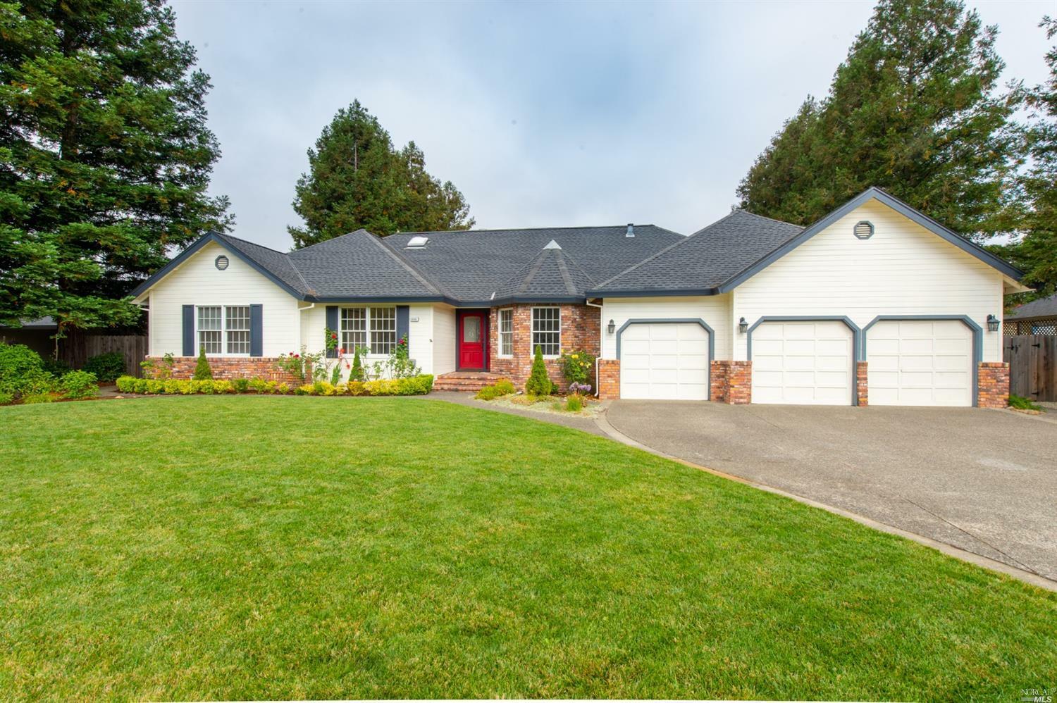 Property Photo: 2521 Greenvale Court CA 95401
