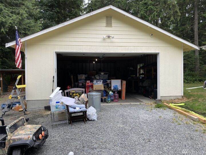 Property Photo:  6724 203rd Ave SE  WA 98290 