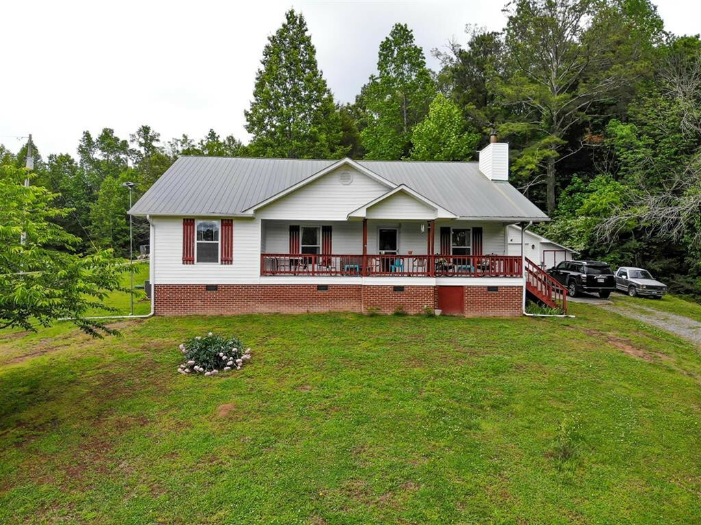 Property Photo:  106 County Road 189  TN 37322 