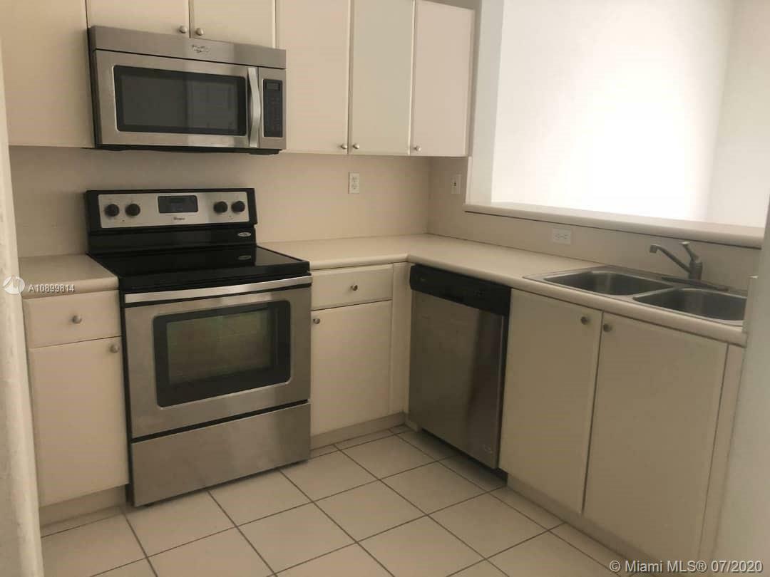 Property Photo:  1658 SE 28th Ct 104  FL 33035 