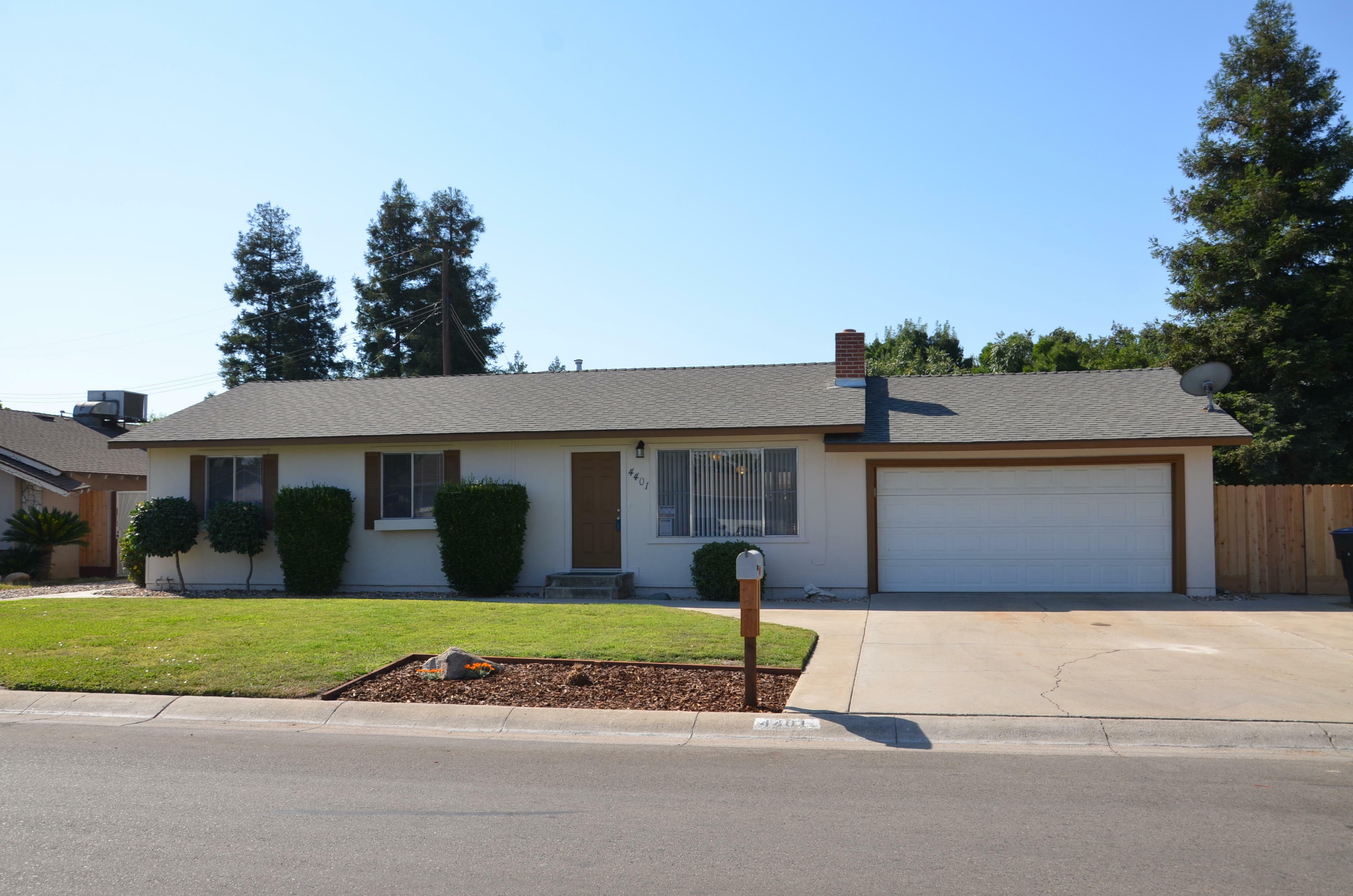 Property Photo:  4401 W Crowley Court  CA 93291 