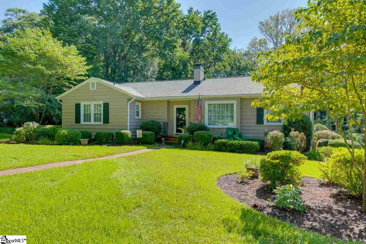 Property Photo:  104 Broughton Drive  SC 29609 