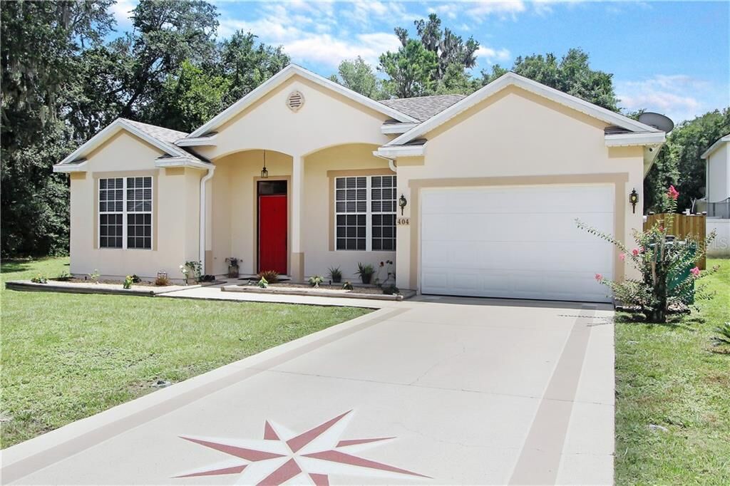 Property Photo:  404 Bay Oak Lane  FL 32159 