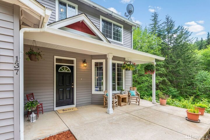 Property Photo:  137 Merganser Rd  WA 98632 