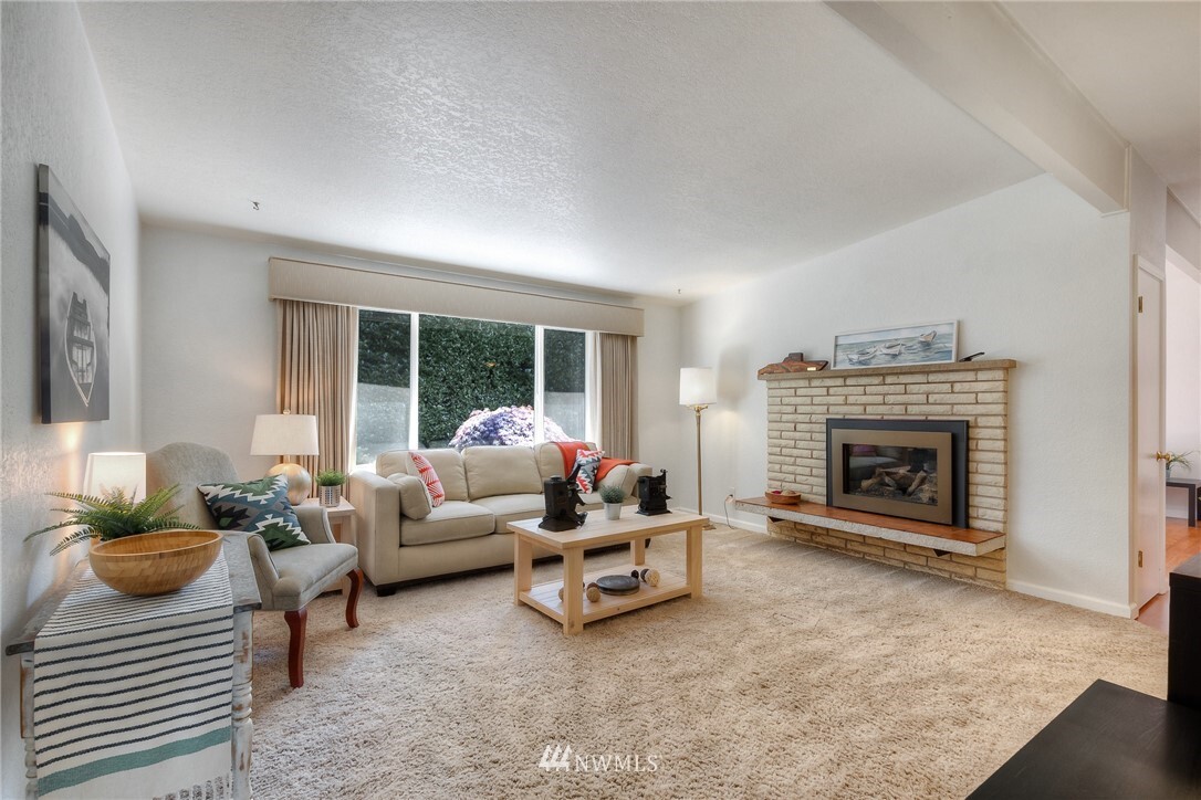 Property Photo: 3216 180th Place SW WA 98037