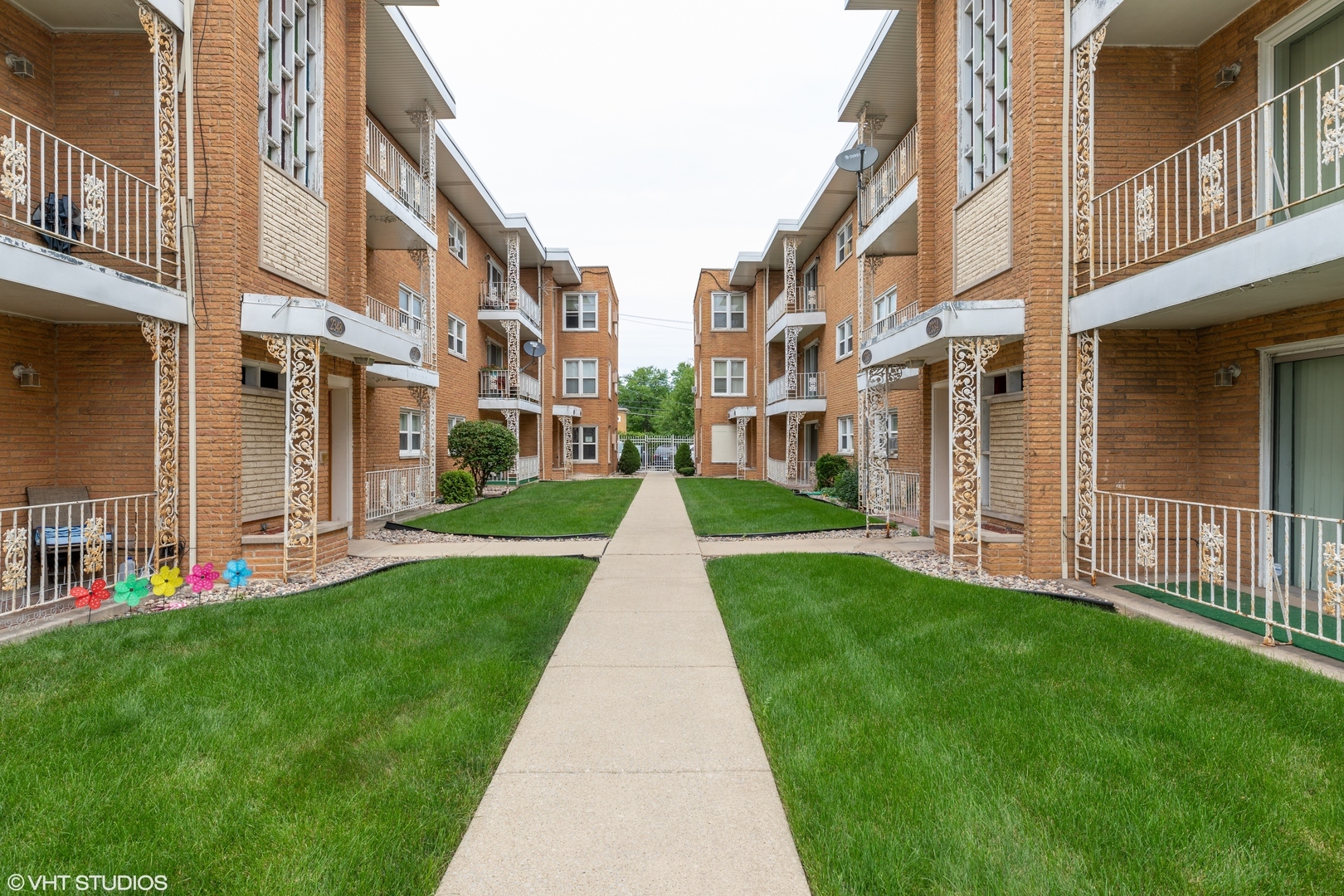 Property Photo:  2338 West 111th Street 2  IL 60643 