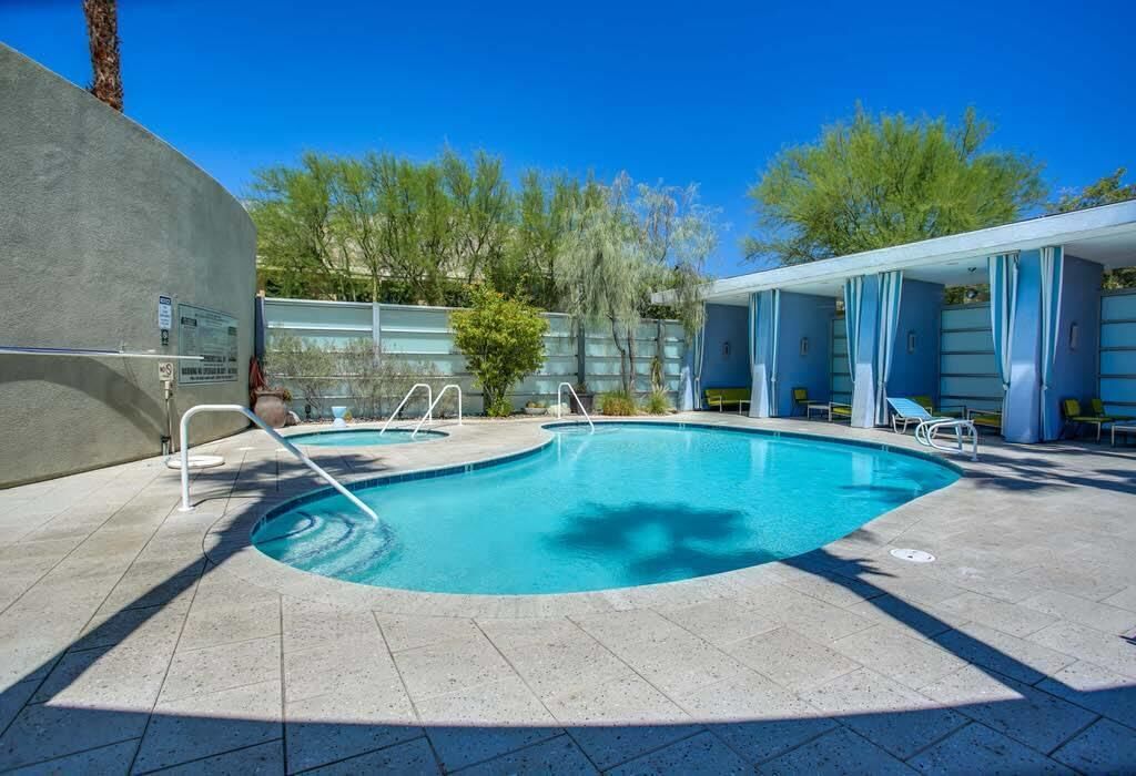 Property Photo:  840 E Palm Canyon Drive 201  CA 92264 