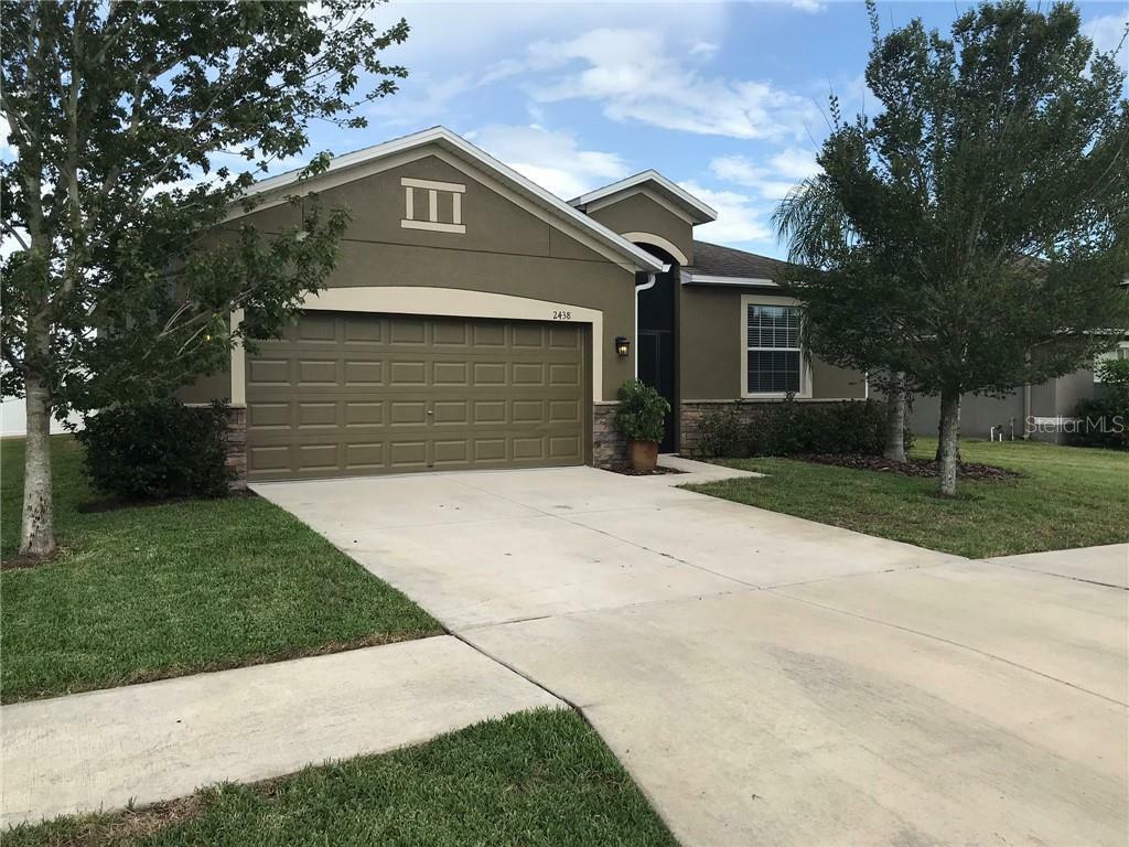 2438 Dakota Rock Drive  Ruskin FL 33570 photo