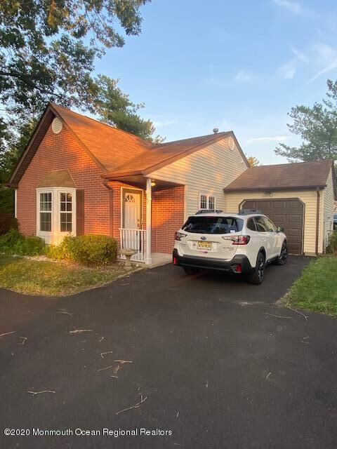 Property Photo: 22 Jaffreyton Close NJ 07728