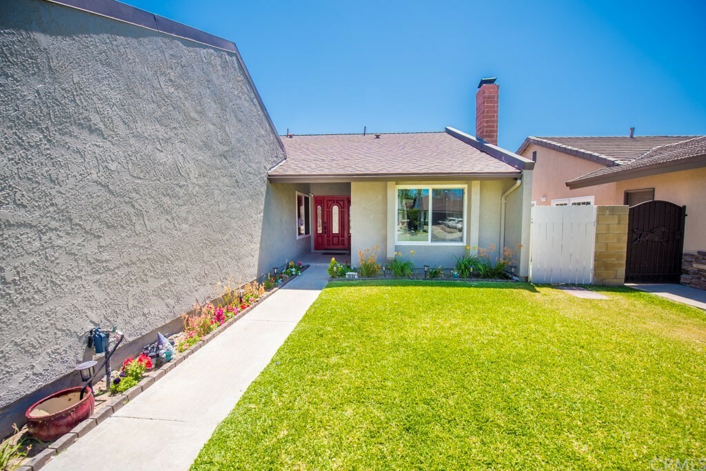 Property Photo:  1904 N Deer Creek Circle  CA 92807 