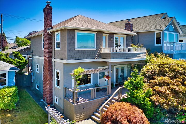 5028  37th Avenue SW  Seattle WA 98126 photo