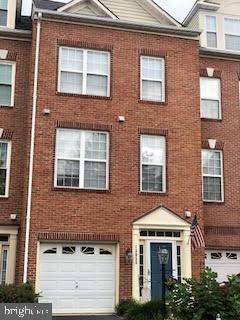 Property Photo: 13055 Park Crescent Circle VA 20171
